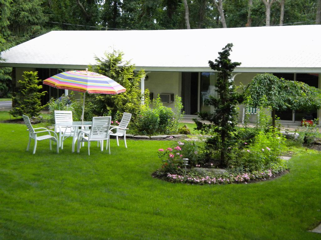 Hamptons Vacation Inn Hampton Bays Extérieur photo